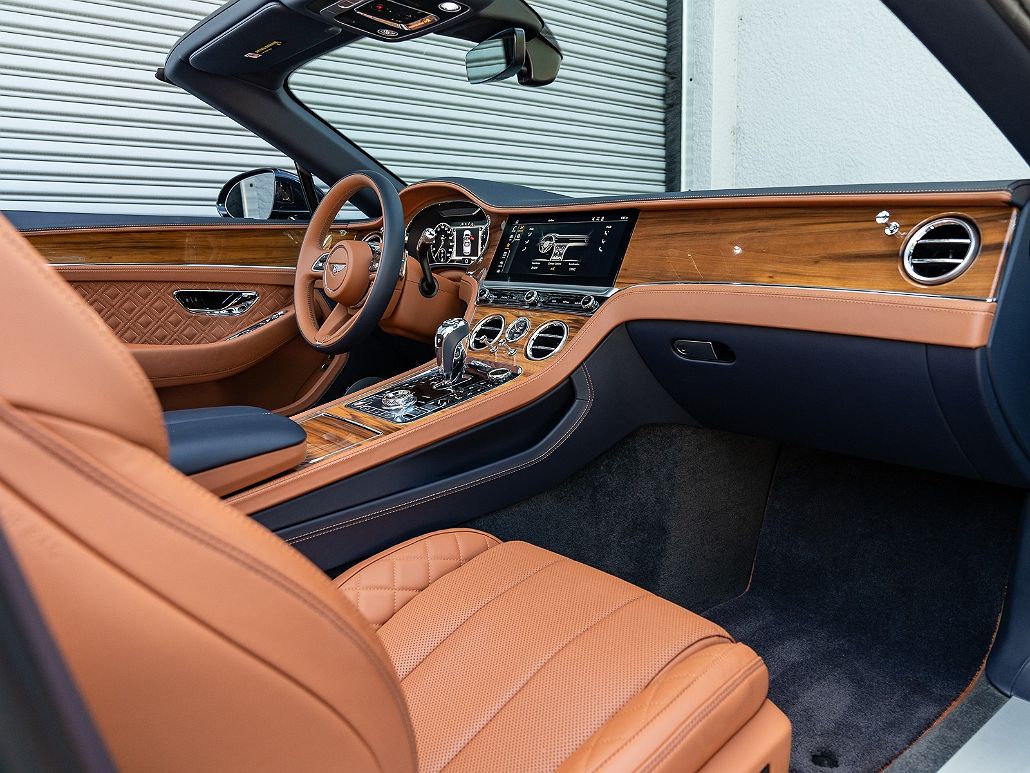 2021 Bentley Continental GT image 1