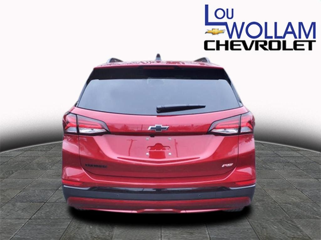 2024 Chevrolet Equinox RS image 3