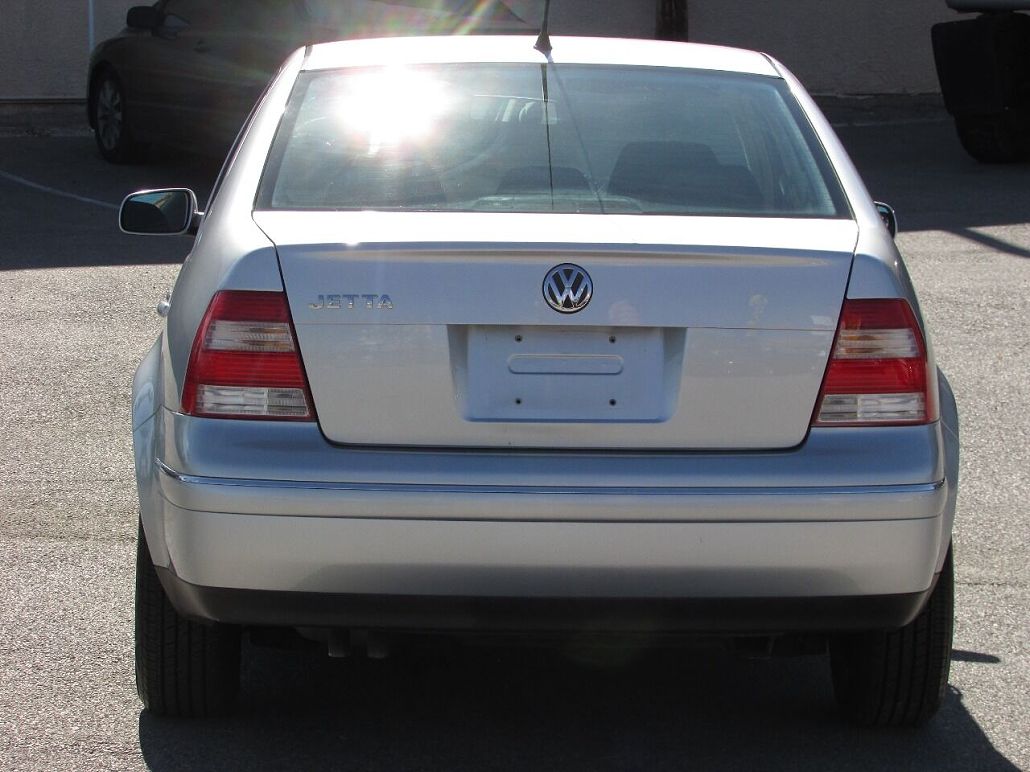 2004 Volkswagen Jetta GL image 4