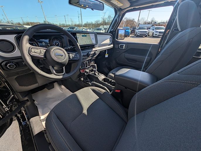 2025 Jeep Wrangler
