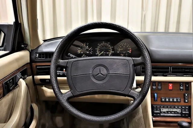 1988 Mercedes-Benz 420 SEL image 15