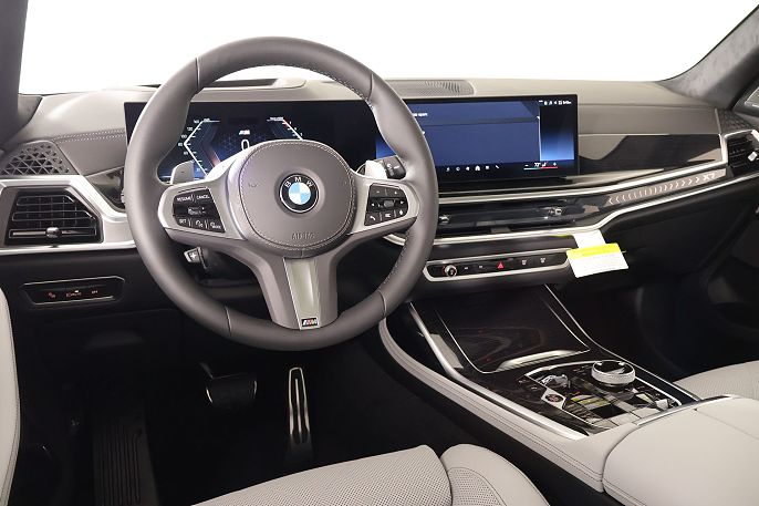 2026 BMW X7