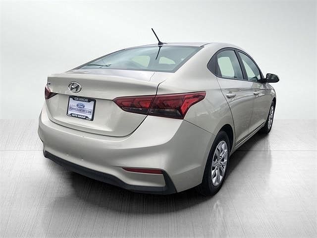 2020 Hyundai Accent SE image 2