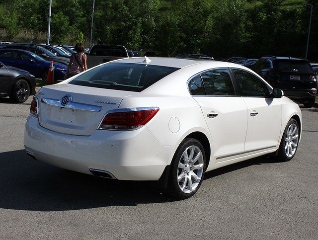 2013 Buick LaCrosse Touring image 2
