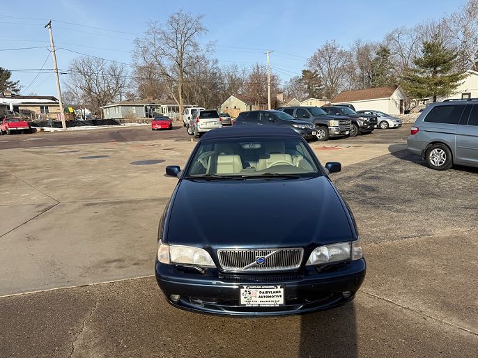 2001 Volvo C70