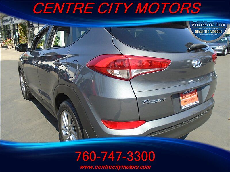 2017 Hyundai Tucson SE image 4