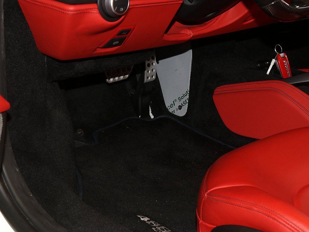 2018 Ferrari 488 Spider image 50