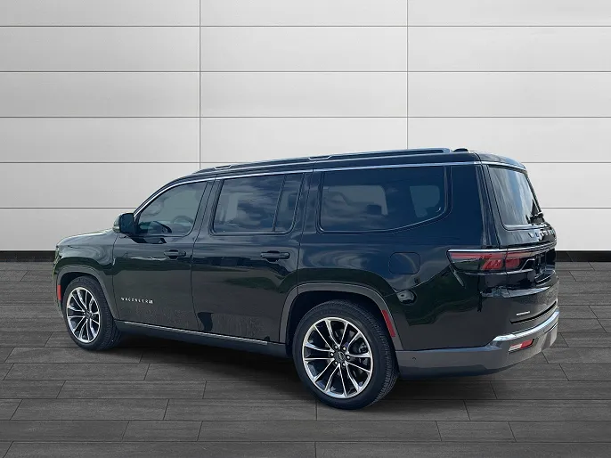 2022 Jeep Wagoneer