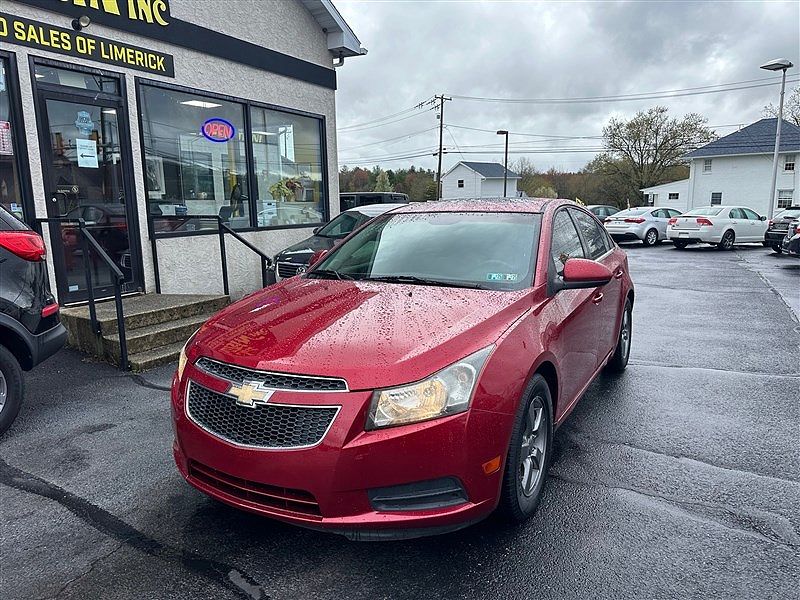 2011 Chevrolet Cruze LT image 0