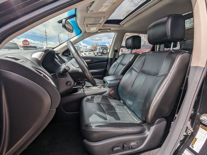2014 Nissan Pathfinder Platinum image 12