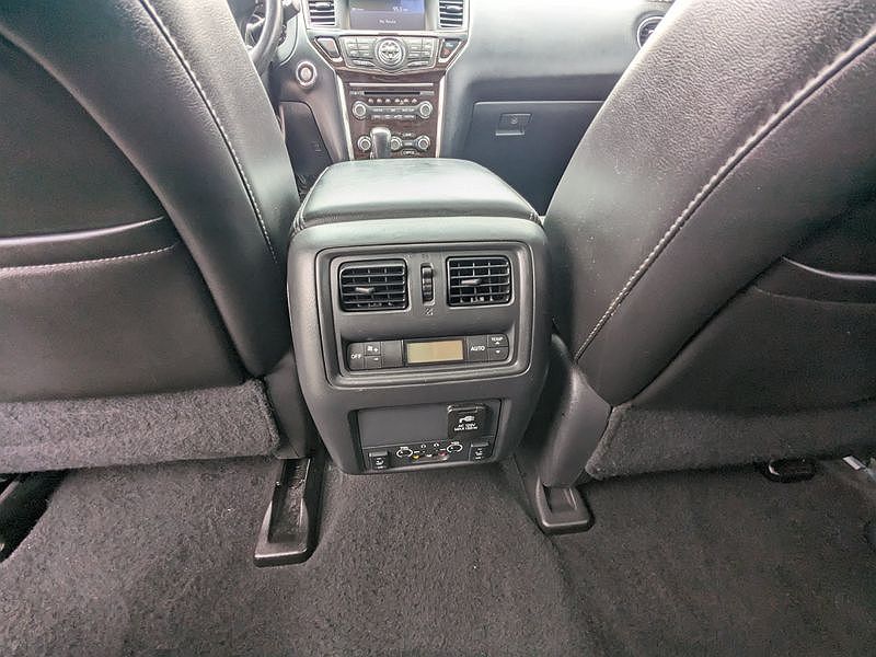 2014 Nissan Pathfinder Platinum image 16