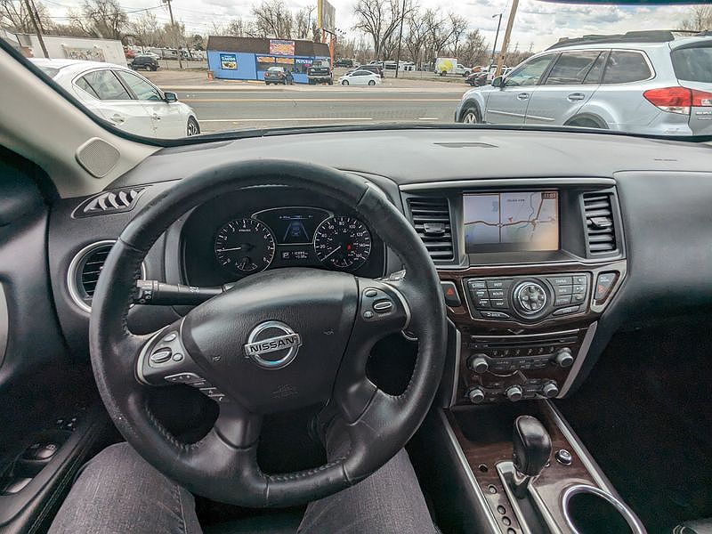 2014 Nissan Pathfinder Platinum image 29