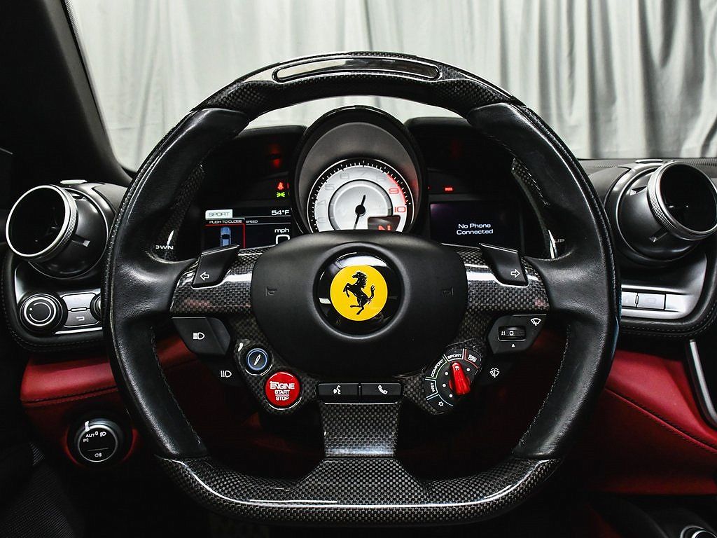 2018 Ferrari GTC4Lusso null image 36