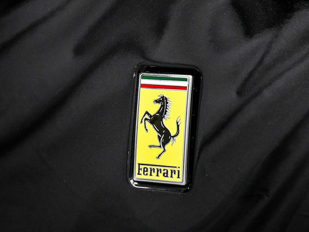 2018 Ferrari GTC4Lusso null image 95