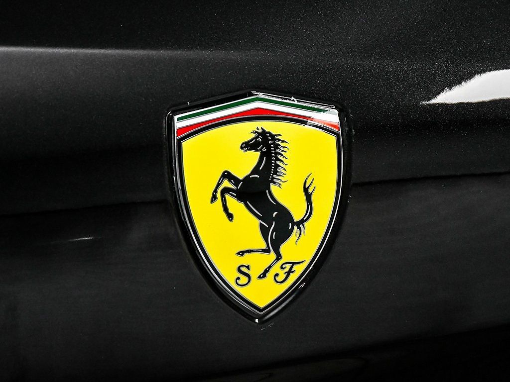 2018 Ferrari GTC4Lusso null image 96