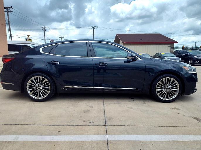 2017 Kia Cadenza