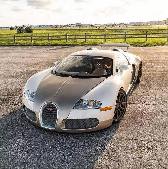 2008 Bugatti Veyron 16.4 image 28
