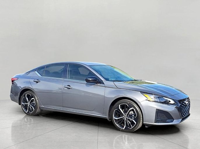 2025 Nissan Altima