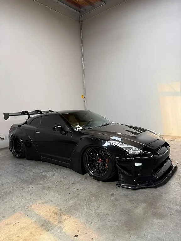 2017 Nissan GT-R