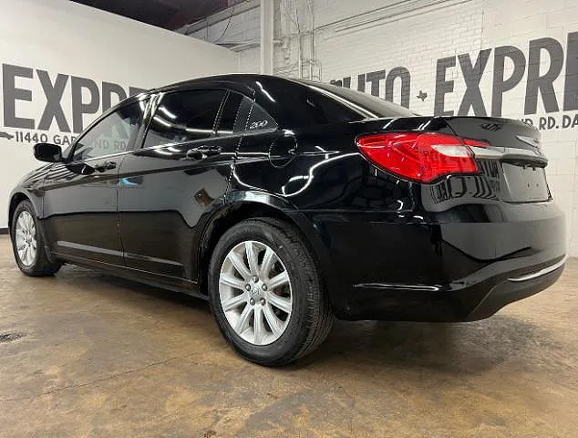 2012 Chrysler 200