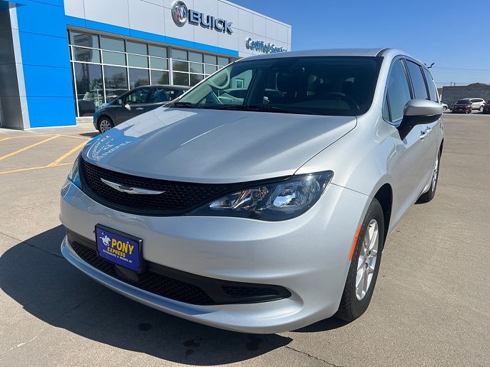 2023 Chrysler Voyager