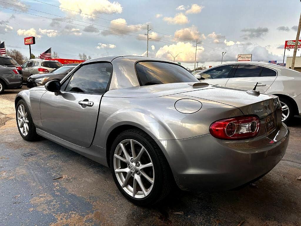 2009 Mazda Miata null image 5