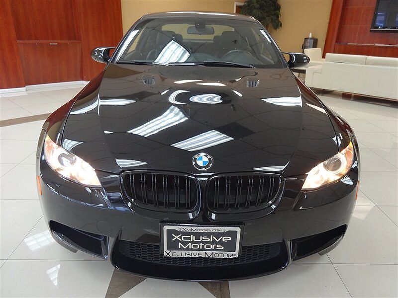 2010 BMW M3 null image 2