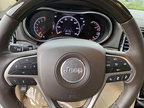 2020 Jeep Grand Cherokee Overland photo 10