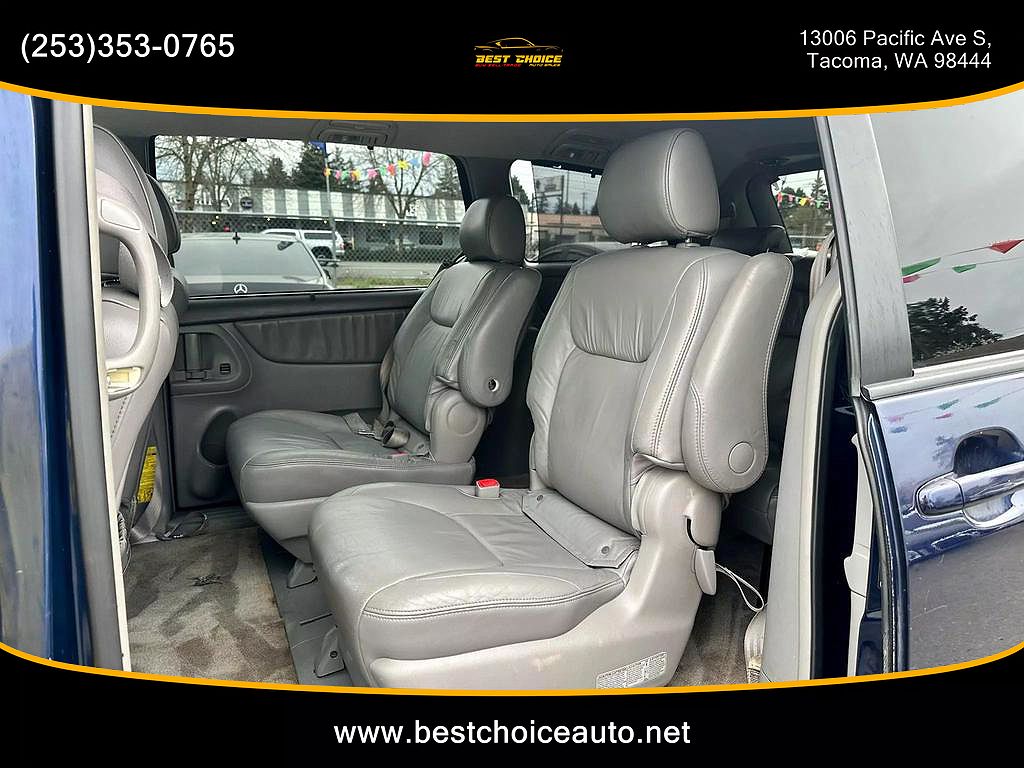 2007 Toyota Sienna XLE Limited image 13