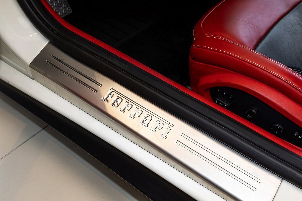 2015 Ferrari F12 Berlinetta image 14