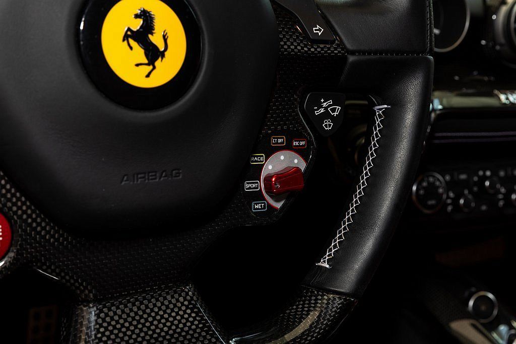 2015 Ferrari F12 Berlinetta image 24