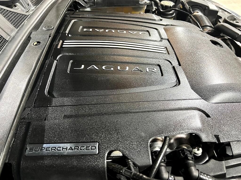 2015 Jaguar XF Sport image 16