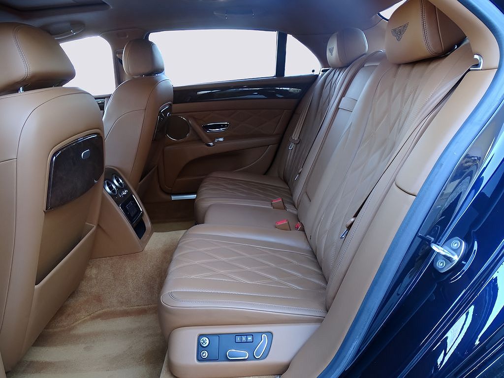 2014 Bentley Flying Spur null image 30