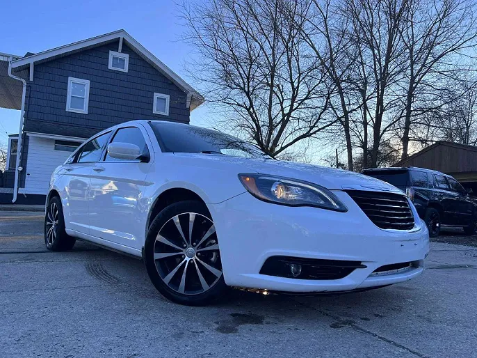 2013 Chrysler 200