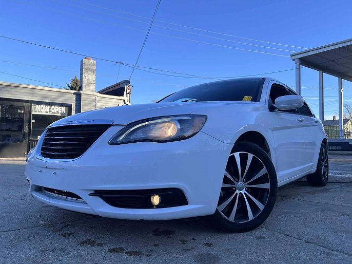 2013 Chrysler 200
