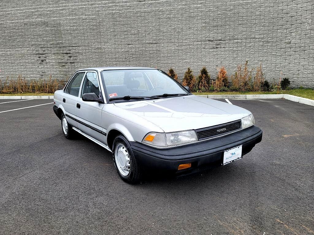 1988 Toyota Corolla DLX image 10