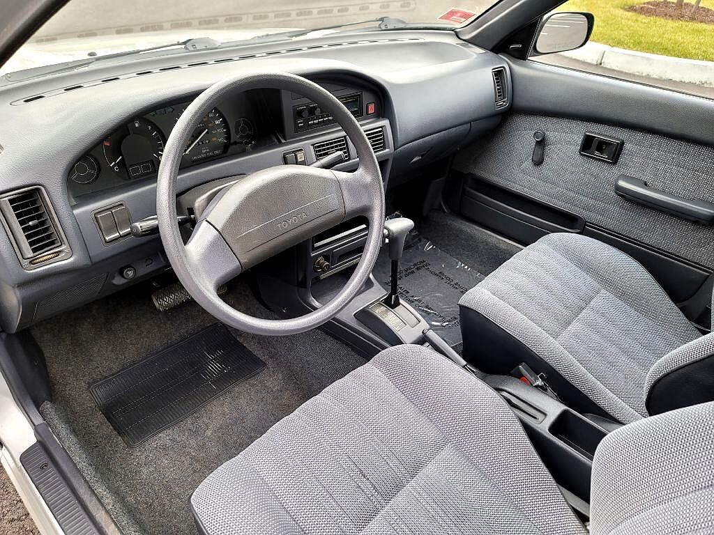 1988 Toyota Corolla DLX image 12