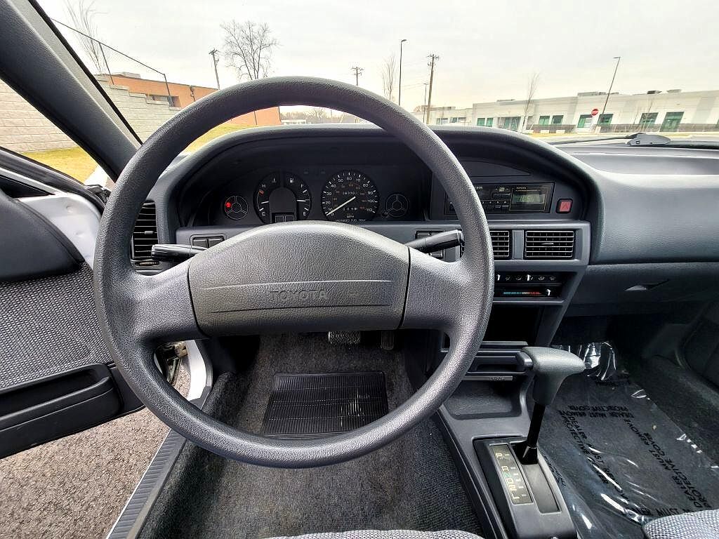 1988 Toyota Corolla DLX image 25