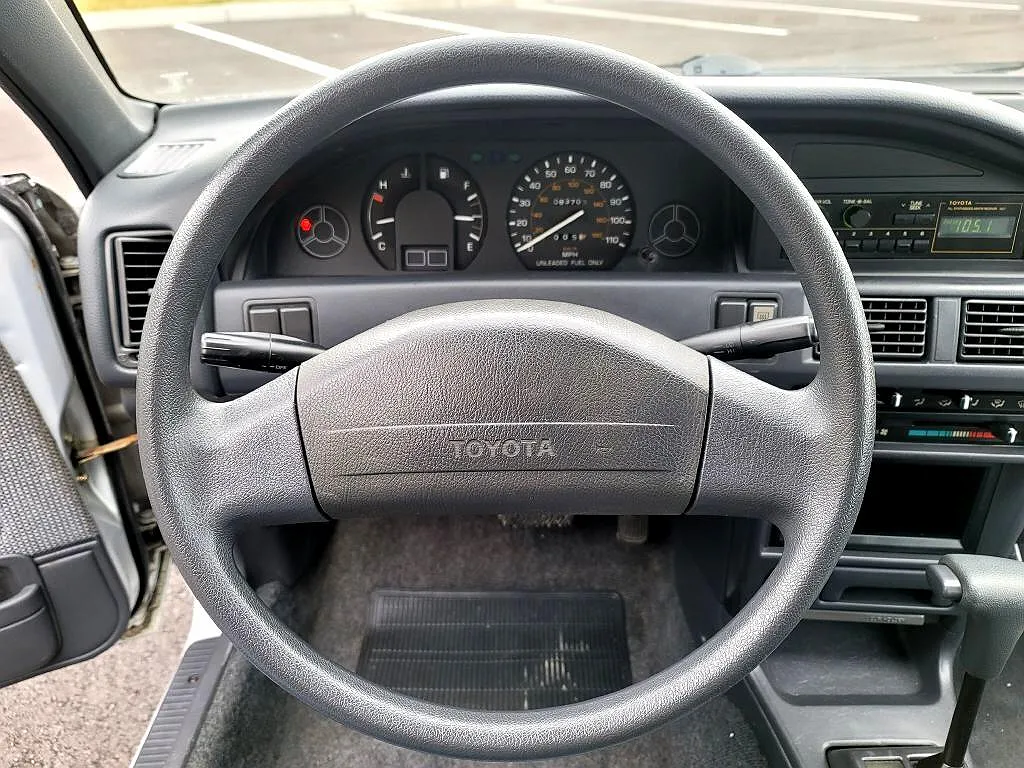 1988 Toyota Corolla DLX image 26