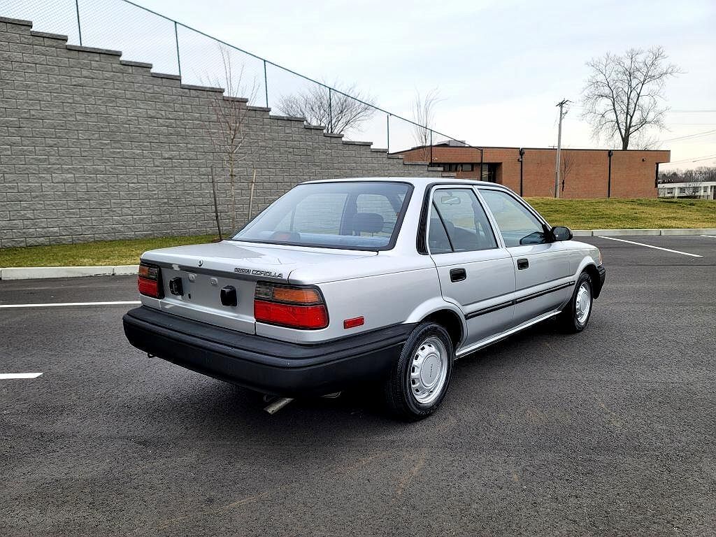1988 Toyota Corolla DLX image 6