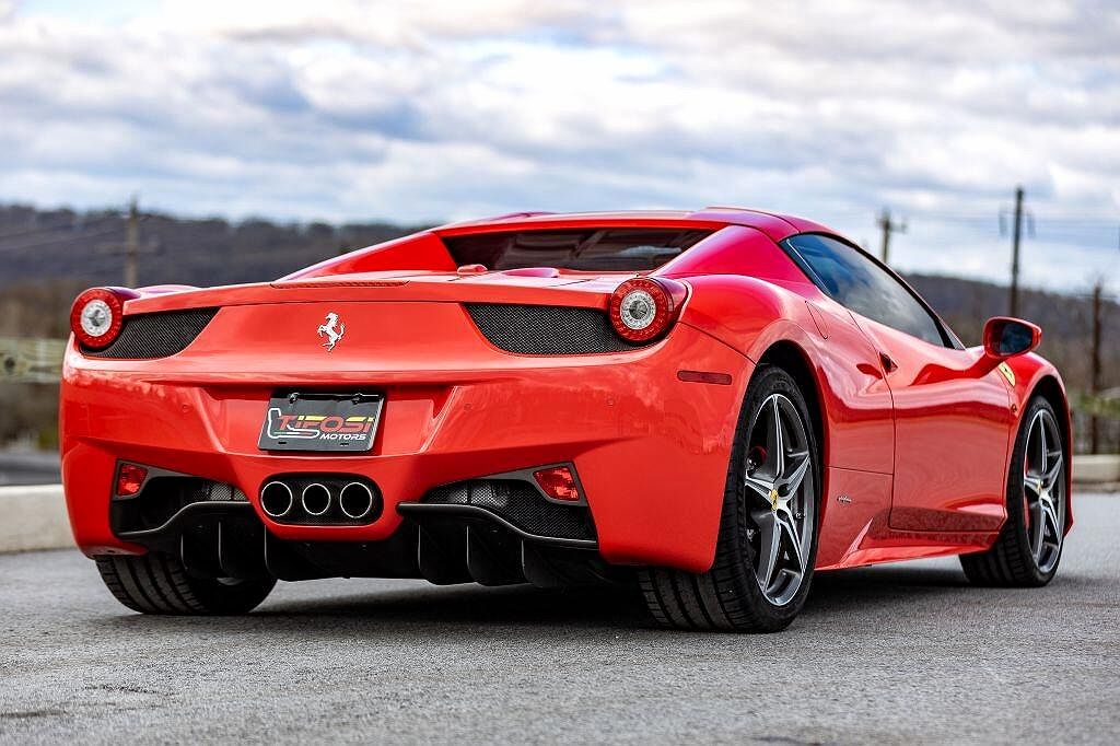 2014 Ferrari 458 null image 17