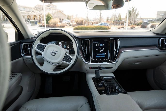 2022 Volvo S60
