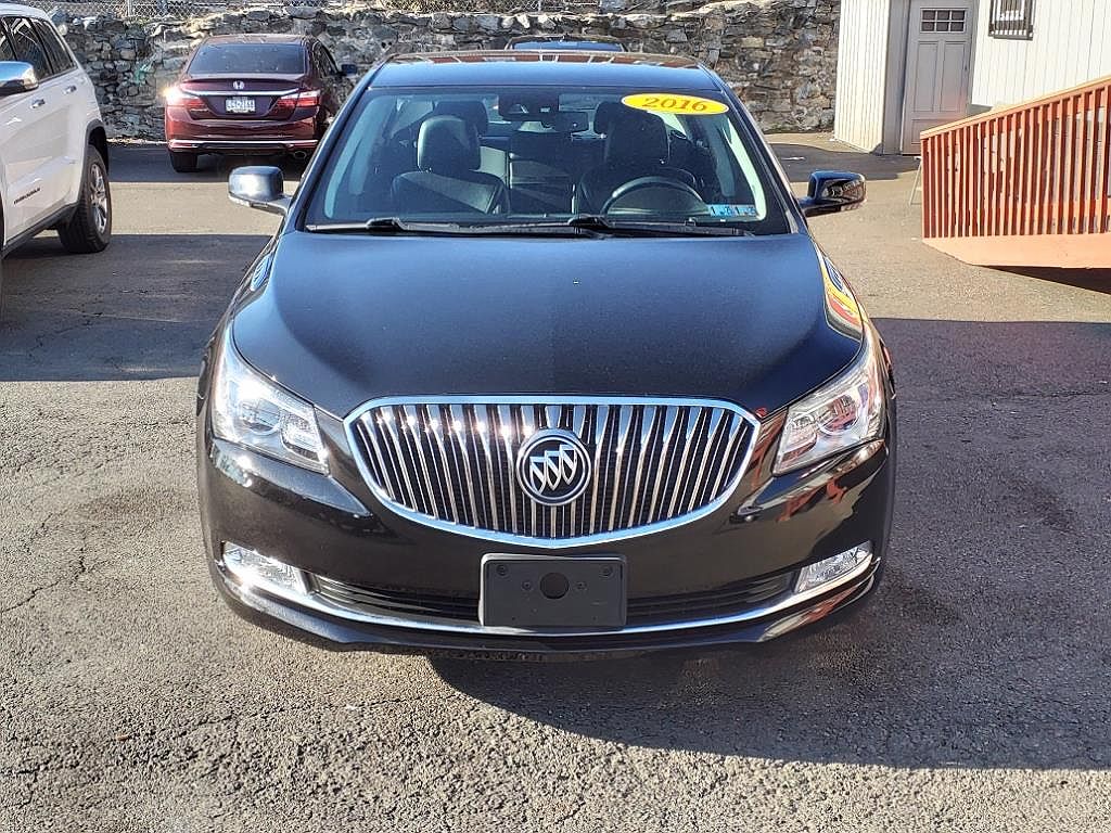 2016 Buick LaCrosse Sport Touring image 1
