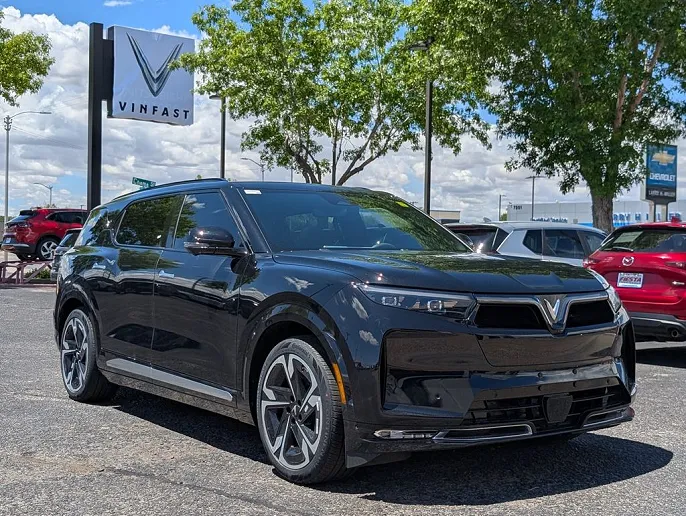 2024 VinFast VF9
