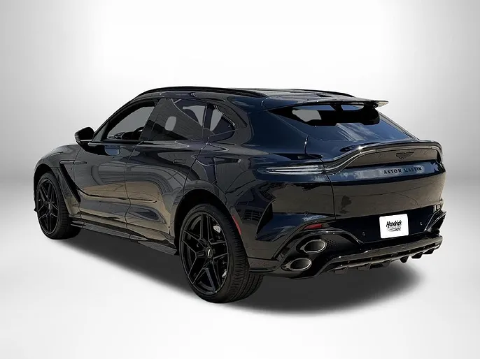 2026 Aston Martin DBX