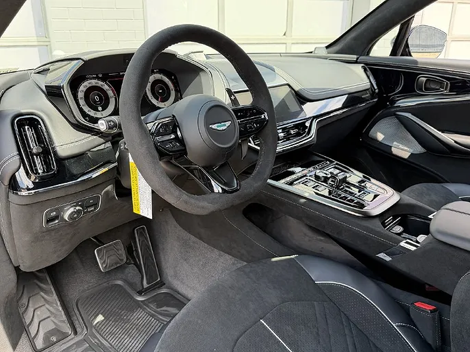 2026 Aston Martin DBX