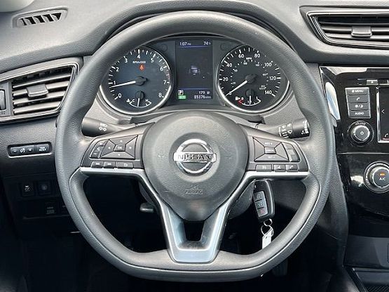 2020 Nissan Rogue S photo 8