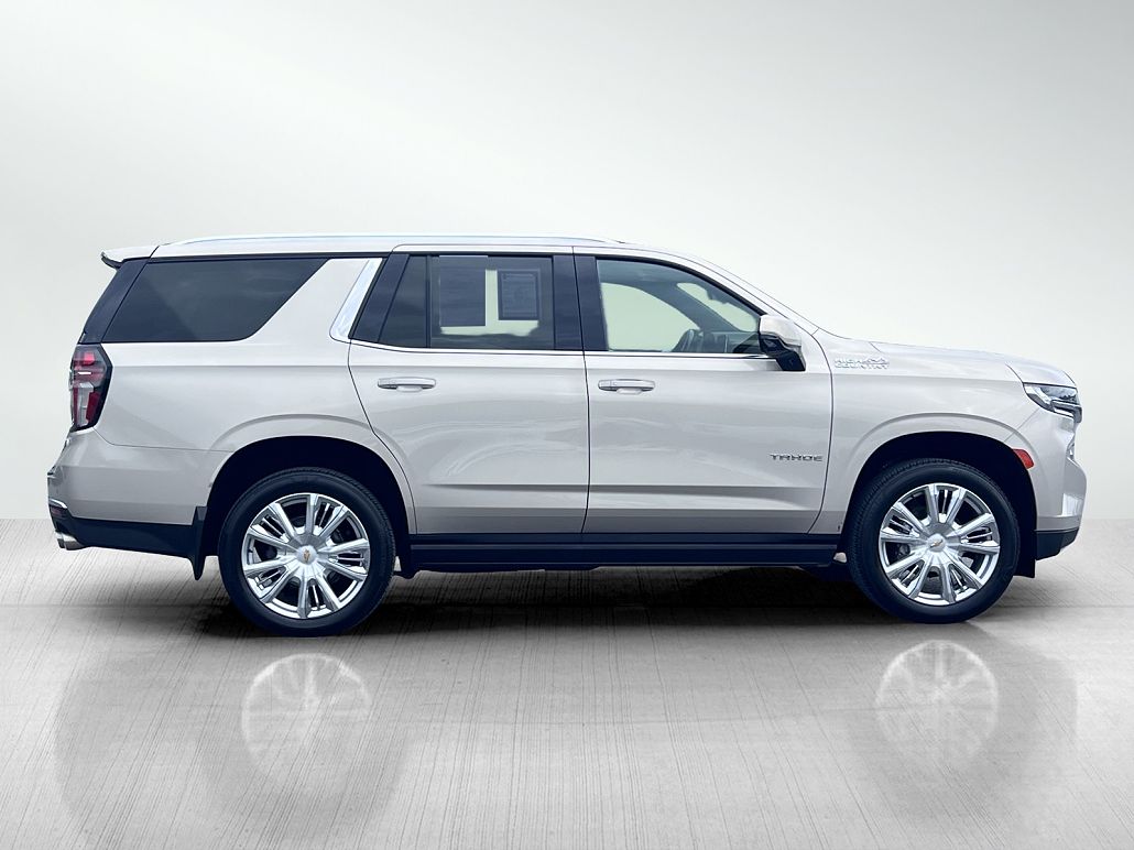 2022 Chevrolet Tahoe High Country image 3