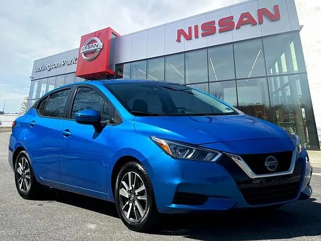 2021 Nissan Versa SV image 0