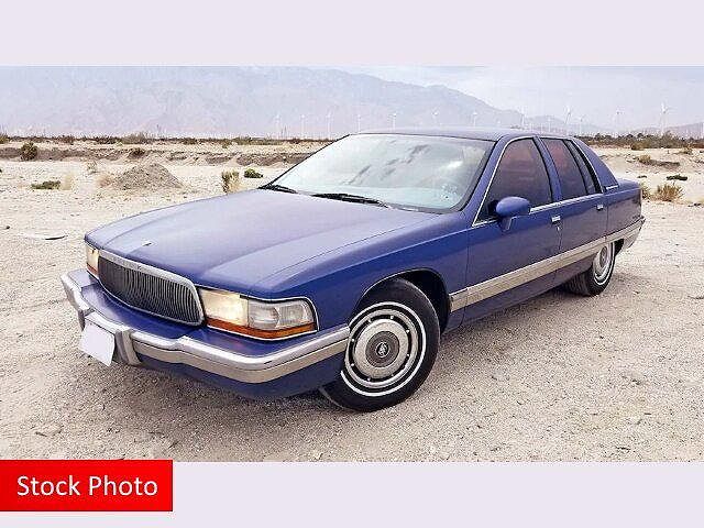 1996 Buick Roadmaster Base image 0